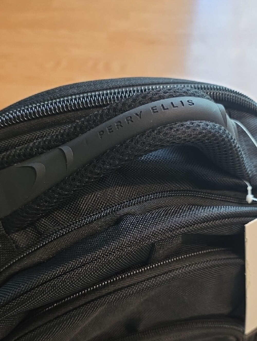 Perry Ellis Portfolio Black Backpack - Picture 6 of 11